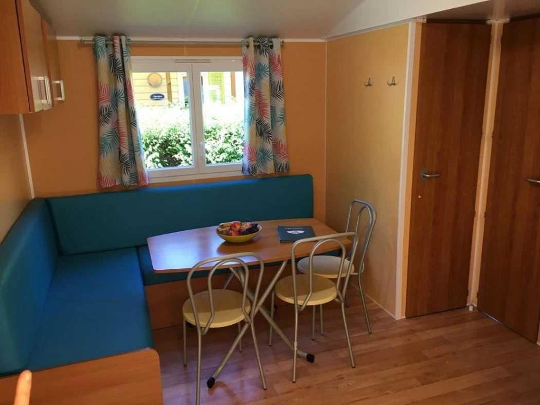 Camping - Piscine - Ccbaieb Montjoie-en-Couserans 外观 照片