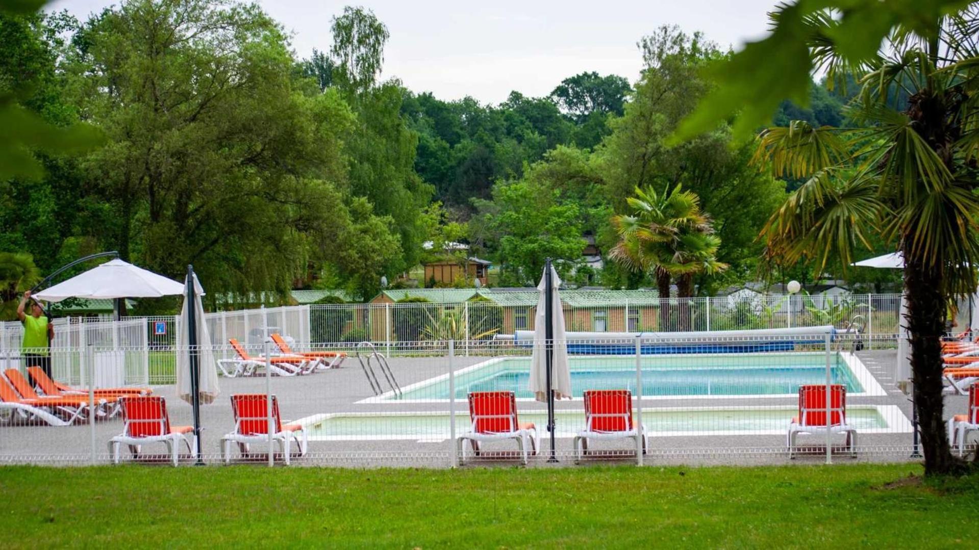 Camping - Piscine - Ccbaieb Montjoie-en-Couserans 外观 照片
