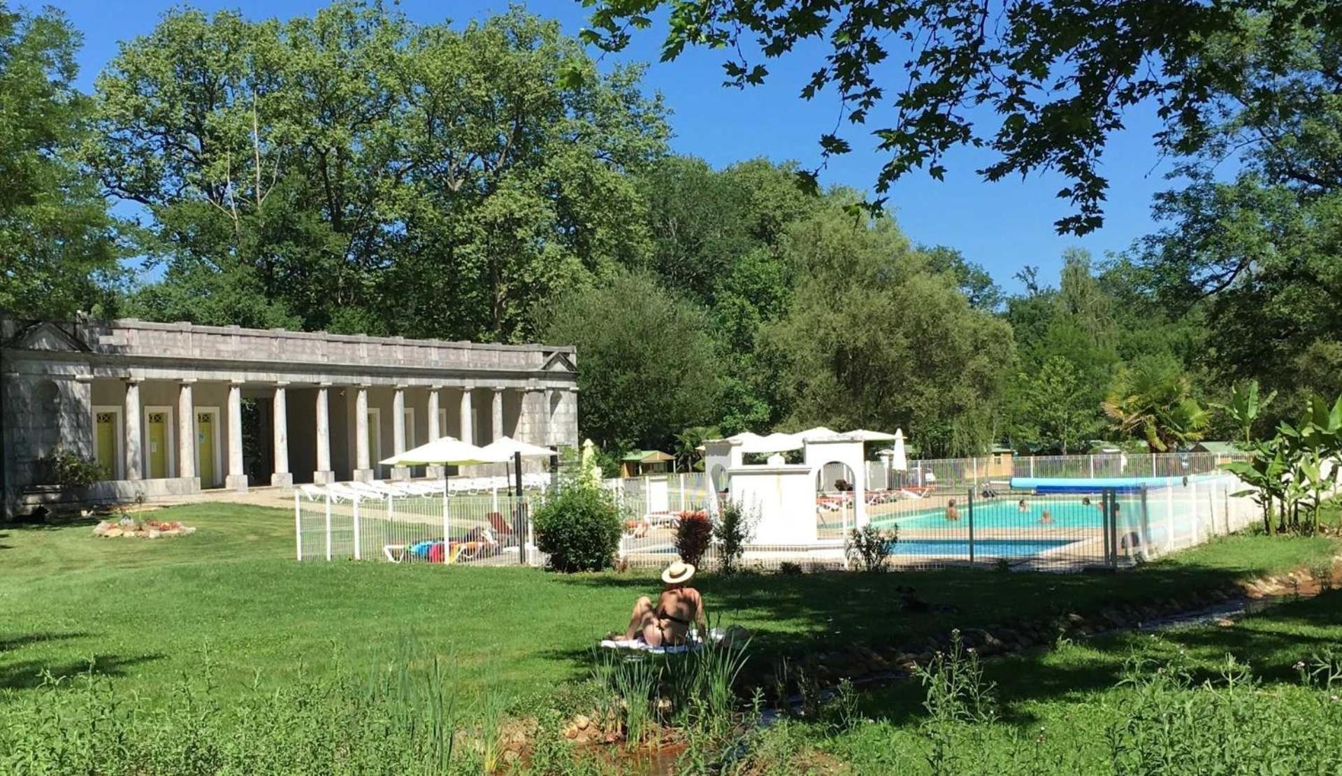 Camping - Piscine - Ccbaieb Montjoie-en-Couserans 外观 照片