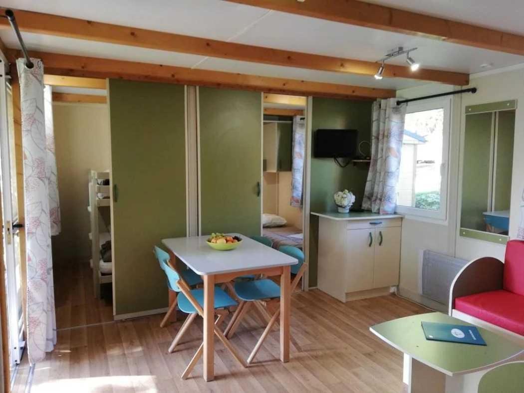 Camping - Piscine - Ccbaieb Montjoie-en-Couserans 外观 照片