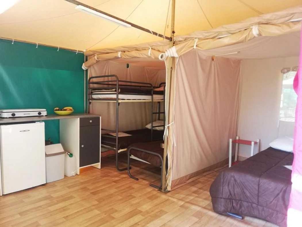 Camping - Piscine - Ccbaieb Montjoie-en-Couserans 外观 照片
