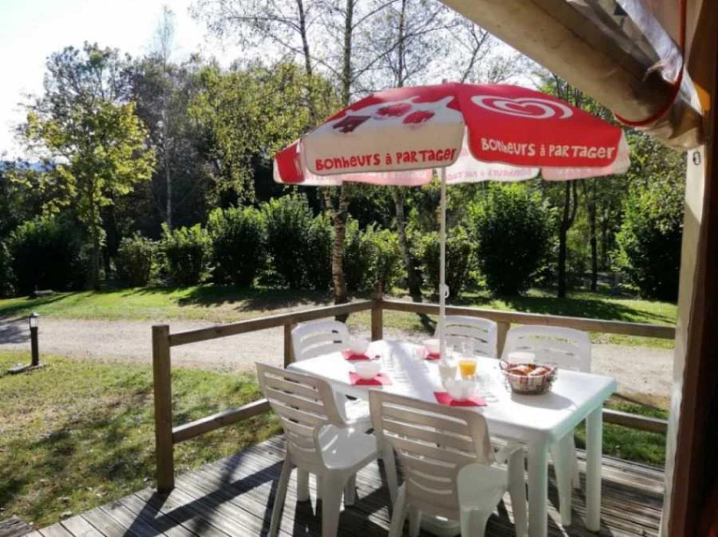 Camping - Piscine - Ccbaieb Montjoie-en-Couserans 外观 照片