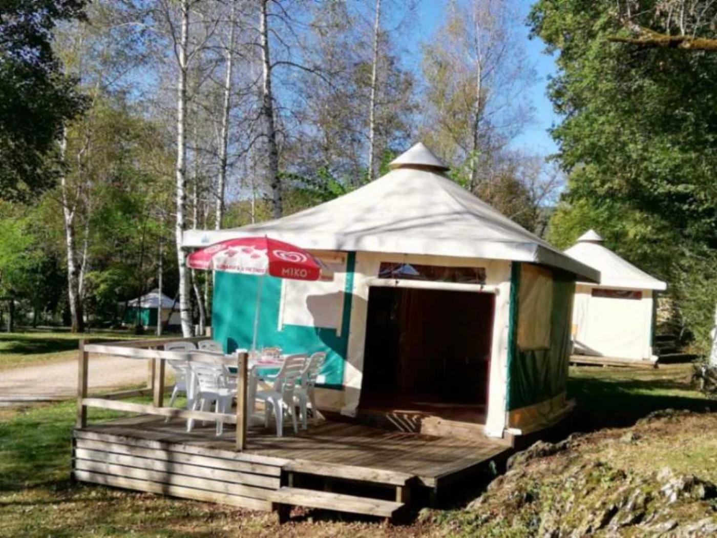 Camping - Piscine - Ccbaieb Montjoie-en-Couserans 外观 照片